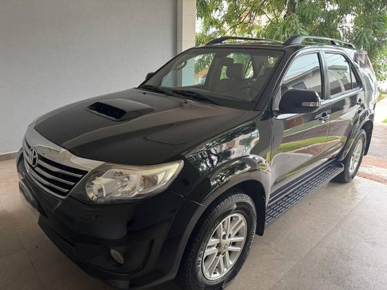 TOYOTA HILUX SW4 3.0 SRV 4X4 16V TURBO INTERCOOLER DIESEL 4P AUTOMÁTICO TOYOTA HILUX SW4 3.0 SRV 4X4 16V TURBO INTERCOOLER DIESEL 4P AUTOMÁTICO